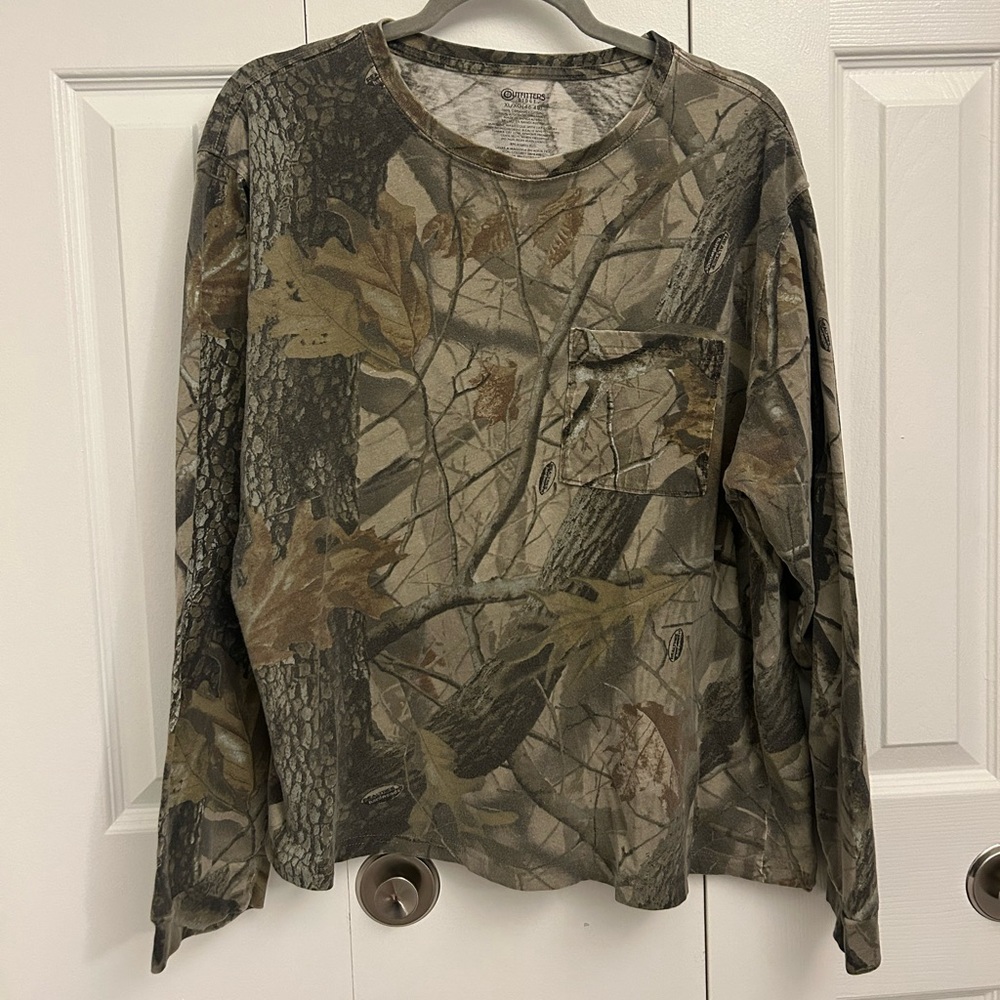 camo longsleeve